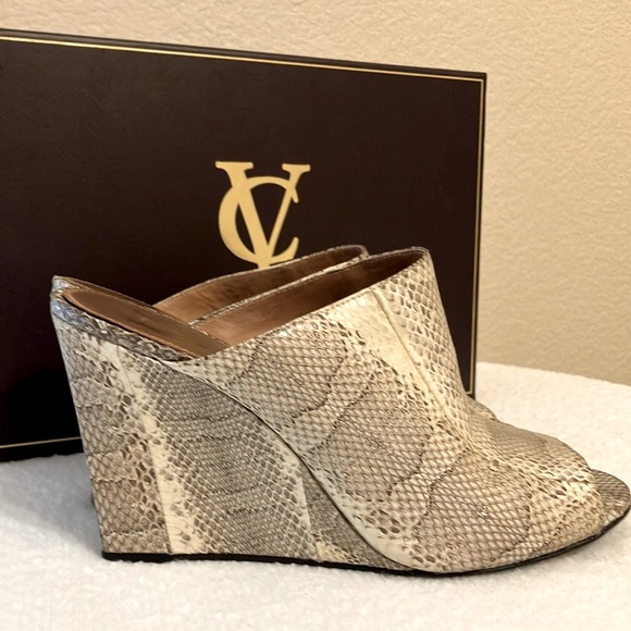 VC Signature Collection Colette Snake Embossed Leather Slip-on EUC - Picture 5 of 16